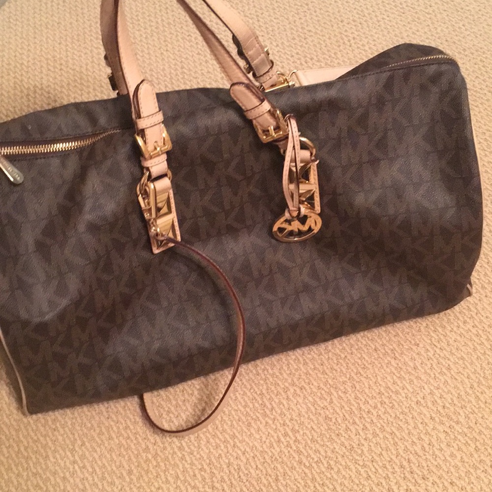 Micheal Kor’s duffle bag
